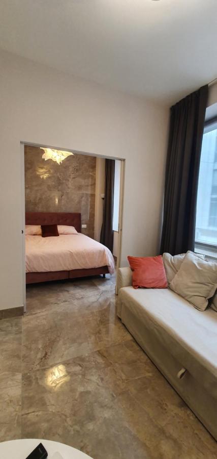 Pink Maison Milano Centro Piazza Diaz Duomo ภายนอก รูปภาพ